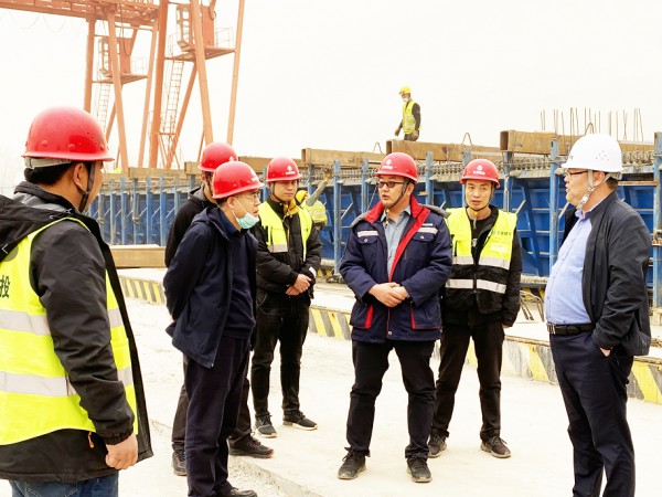 甘肅建投新能源公司董事長馬有勝一行 檢查指導臨夏市環(huán)城北路建設工程項目