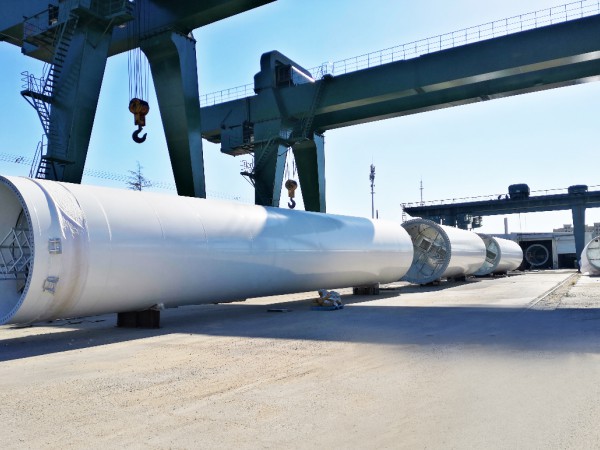 新能源公司風(fēng)電項(xiàng)目促生產(chǎn)、搶工期